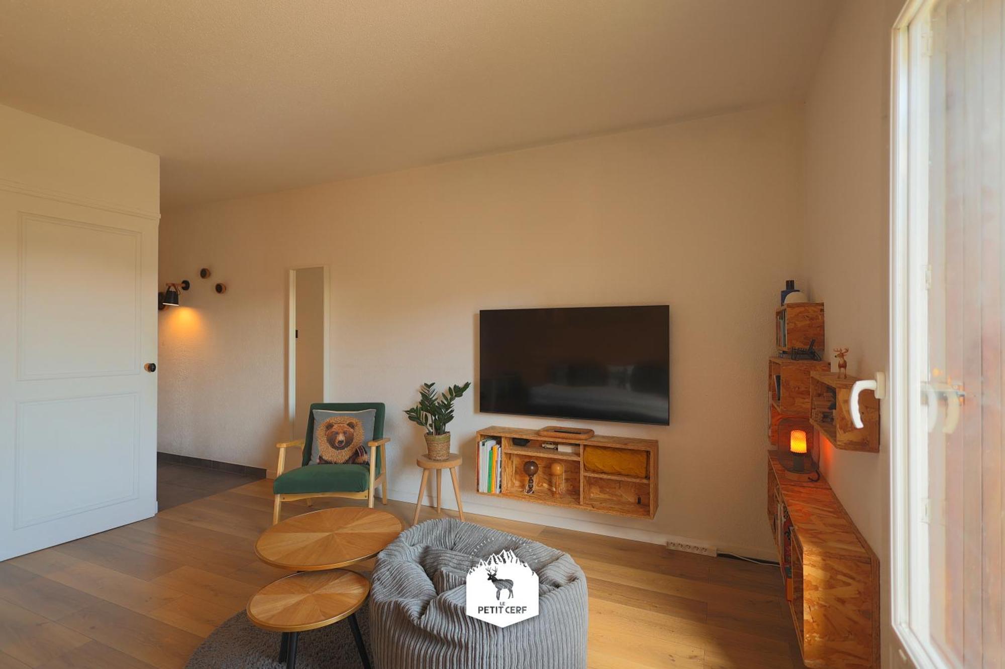 Le Petit Ours & Le Petit Cerf - Studios Vue Lac & Montagnes เลส์ อองเจลส์ ภายนอก รูปภาพ