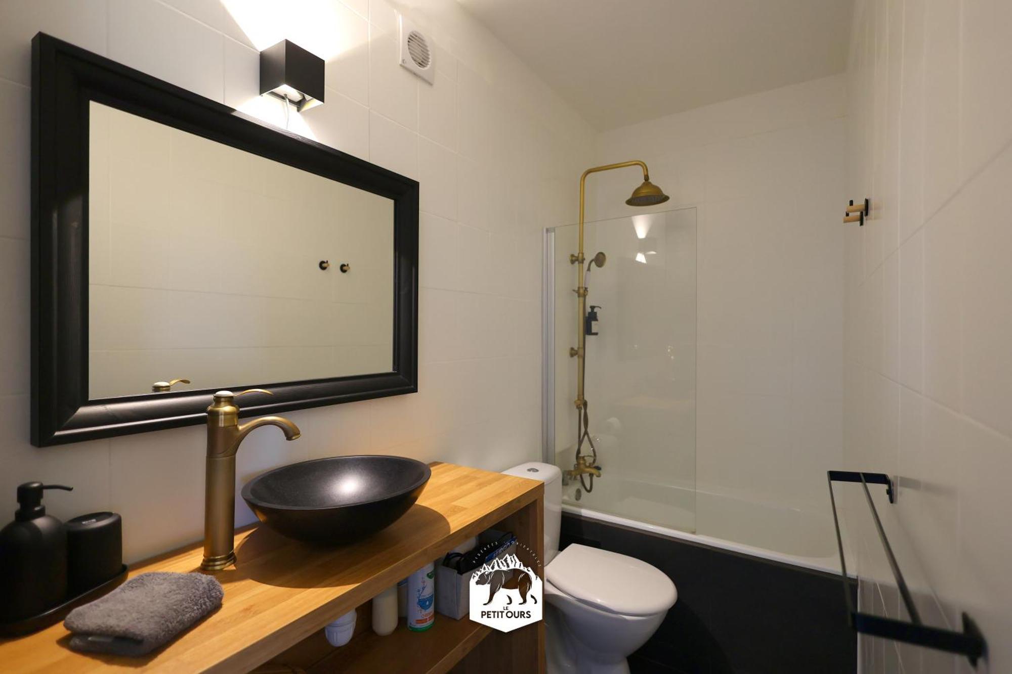 Le Petit Ours & Le Petit Cerf - Studios Vue Lac & Montagnes เลส์ อองเจลส์ ภายนอก รูปภาพ